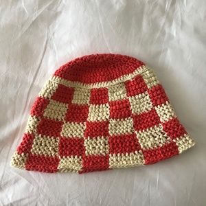 handmade checkered crochet bucket hat!!